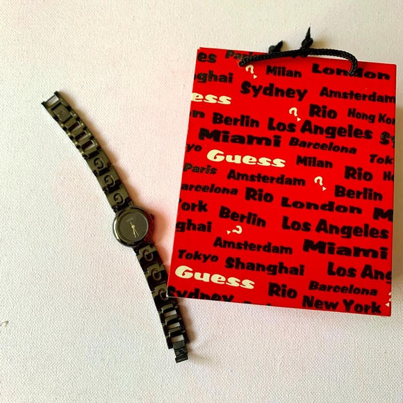 Black small watch: guess - Picture 1 of 6